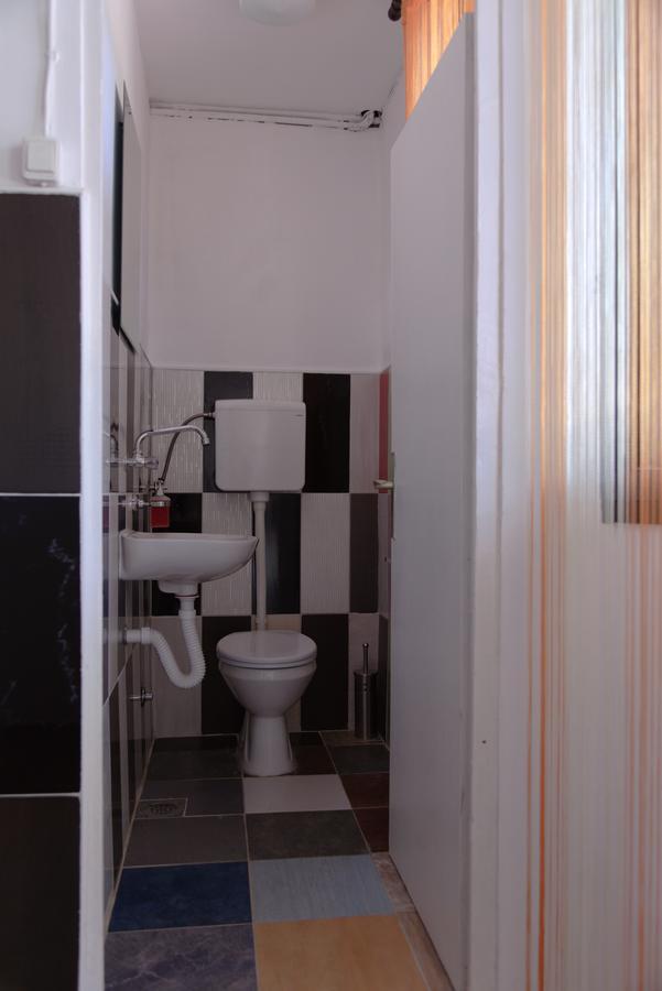 Hostel Belgrade Shungit Buitenkant foto
